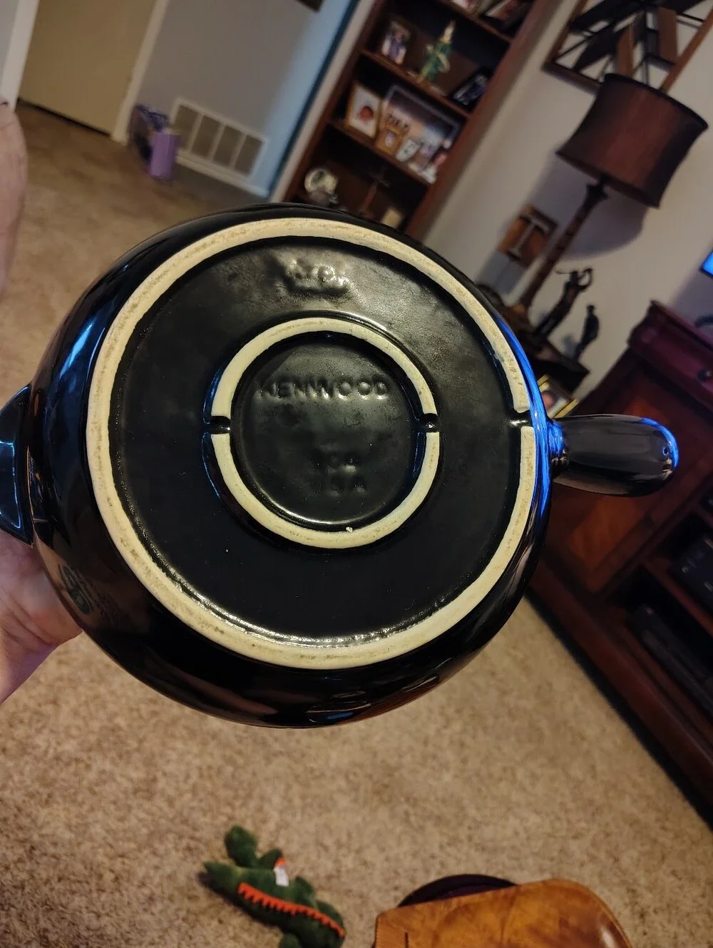 Shawnee Kenwood Lobster Ware Covered Casserole Dush